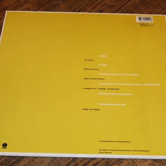 RARE Madonna Vogue 12" Record Maxi Single Vinyl w/ Rare Banned Poster - Picture 5 of 10